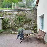 Chez Pauline, Gavray. House With Secure Parking, Wi-fi & Garage. *
