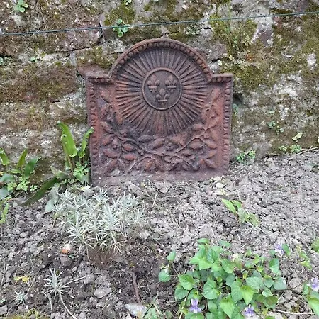 بيت للعطل Chez Pauline, Gavray. House With Secure Parking, Wi-fi & Garage. *