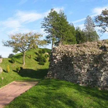 Chez Pauline, Gavray. House With Secure Parking, Wi-fi & Garage. Gavray-sur-Sienne