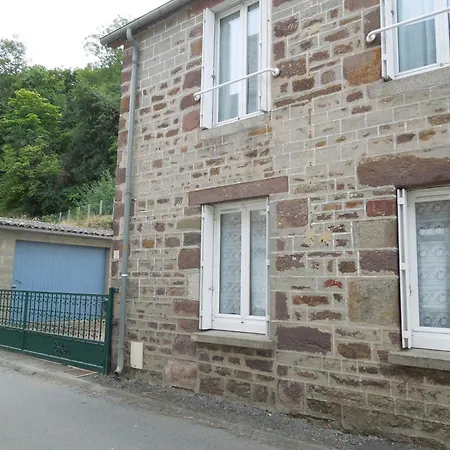 Chez Pauline, Gavray. House With Secure Parking, Wi-fi & Garage.