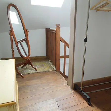 بيت للعطل Chez Pauline, Gavray. House With Secure Parking, Wi-fi & Garage. *