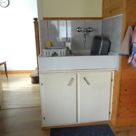 Chez Pauline, Gavray. House With Secure Parking, Wi-fi & Garage. * Gavray-sur-Sienne