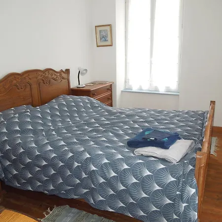 Chez Pauline, Gavray. House With Secure Parking, Wi-fi & Garage. *