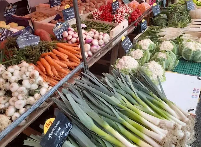 Chez Pauline, Gavray. House With Secure Parking, Wi-fi & Garage. Gavray-sur-Sienne