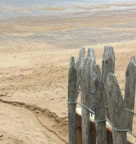 Chez Pauline, Gavray. House With Secure Parking, Wi-fi & Garage. *