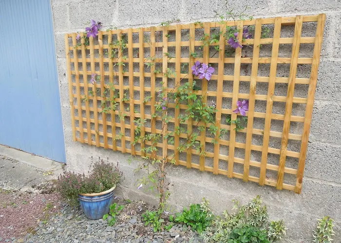 Chez Pauline, Gavray. House With Secure Parking, Wi-fi & Garage. Gavray-sur-Sienne